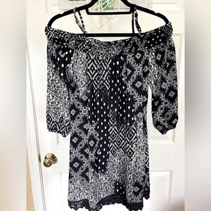 Off the shoulder trixxi dress - size small